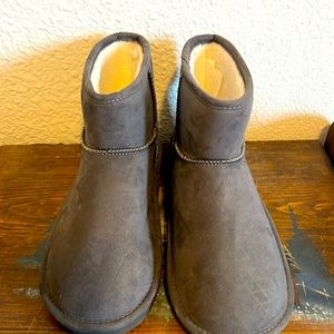 Brand new UGG type boots